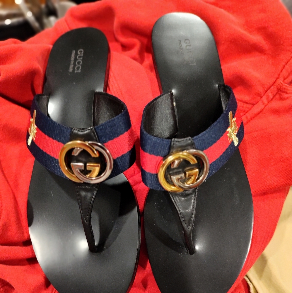 Gucci Sandles, black leather with blue and red web